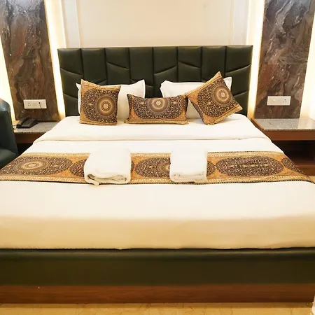 Hotel Golden Enterprise, Amritsar Exterior photo