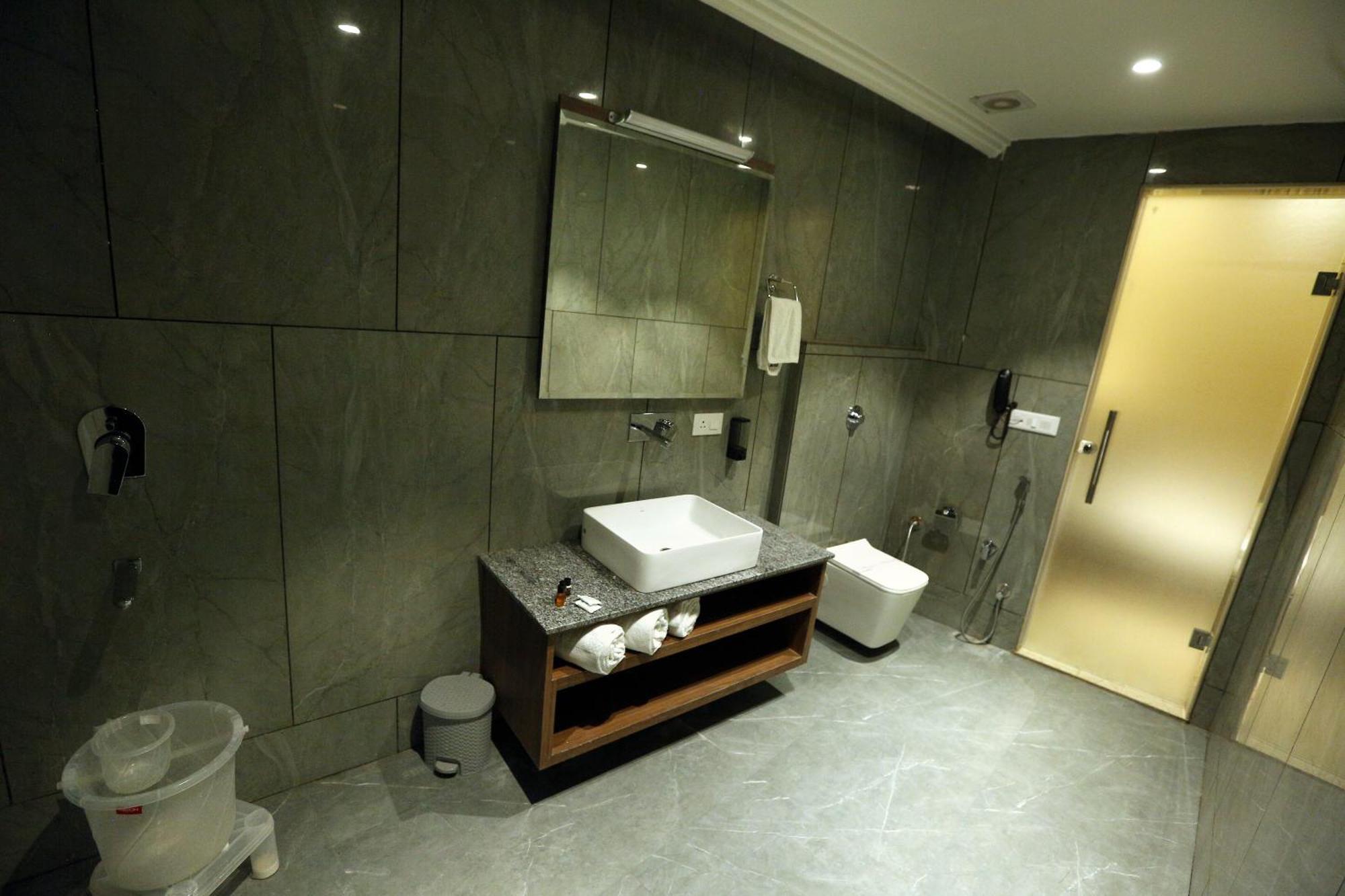 Golden Enterprise, Apartment Amritsar