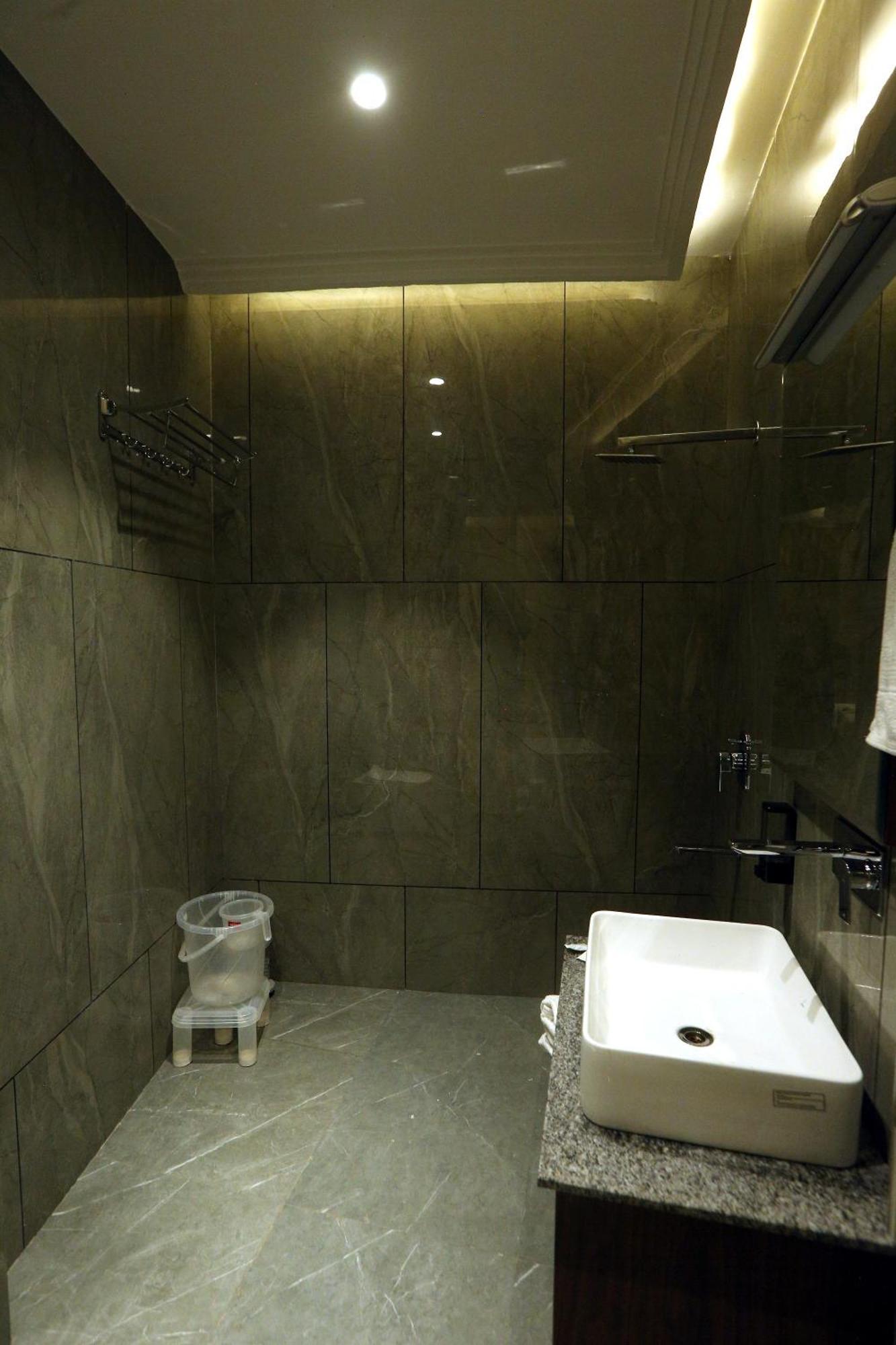 Apartment Golden Enterprise, *