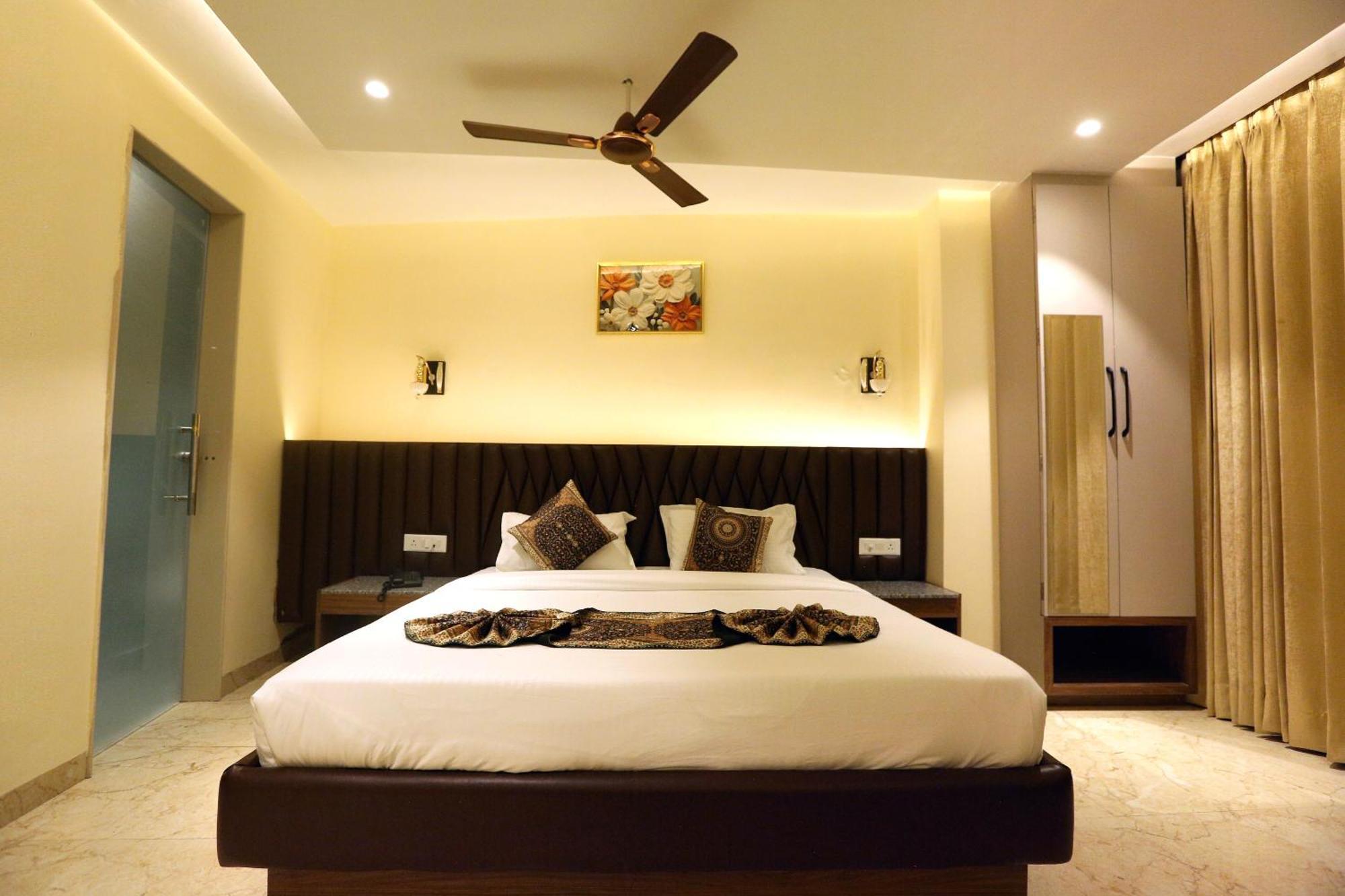 Golden Enterprise, * Amritsar